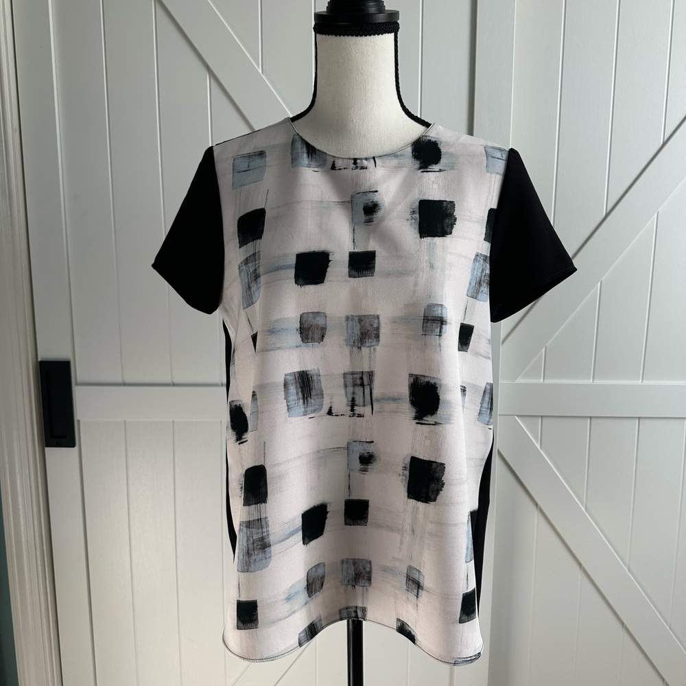 Zara Basic Black Abstract Print Blouse Size Medium M High Low Hem